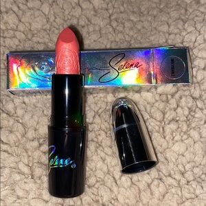 MAC Cosmetics Selena edition lipstick inolvidable